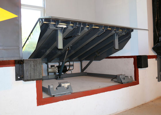 Chất tải an toàn Hydraulic Dock Leveler với Bumps miễn phí