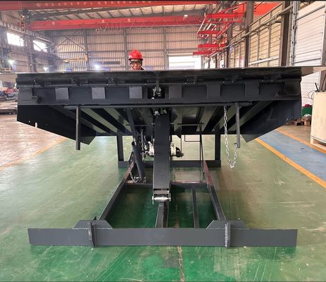 Hướng tay bền cơ khí Dock Leveler dễ sử dụng cho kho